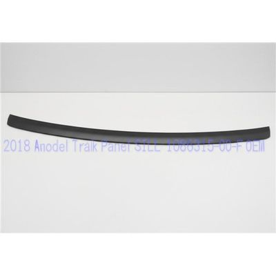 2018 Tesla Model 3 Hinterkofferraum unterer Bereich Sill Trim 1086315-00-F OEM