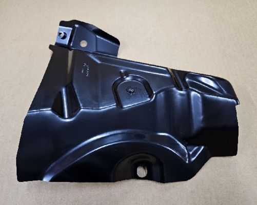 Tesla Modell Y Rechte Hand Unterflügelhalter 32x32x8 Schwarzes Eisen